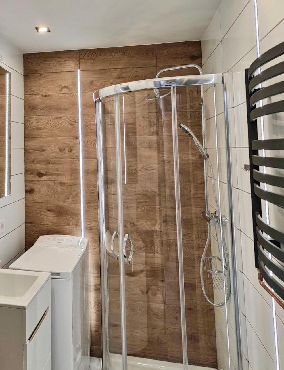 Butas Przydatne Do Podrozy Ministudio Przy Lotnisku Unit
